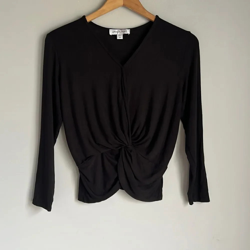 amour vert knotted top black